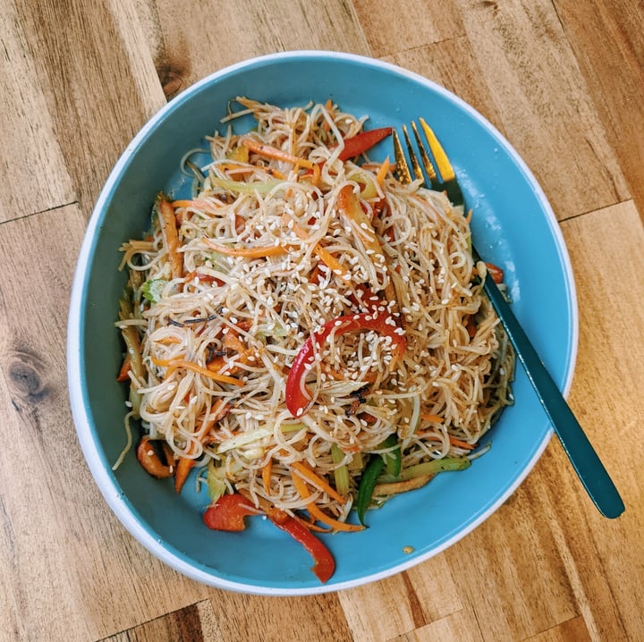 review photo of Green Sprouts Vegetarian Singapore Noodle shared by @mon19 on 07 Dec 2020 - review