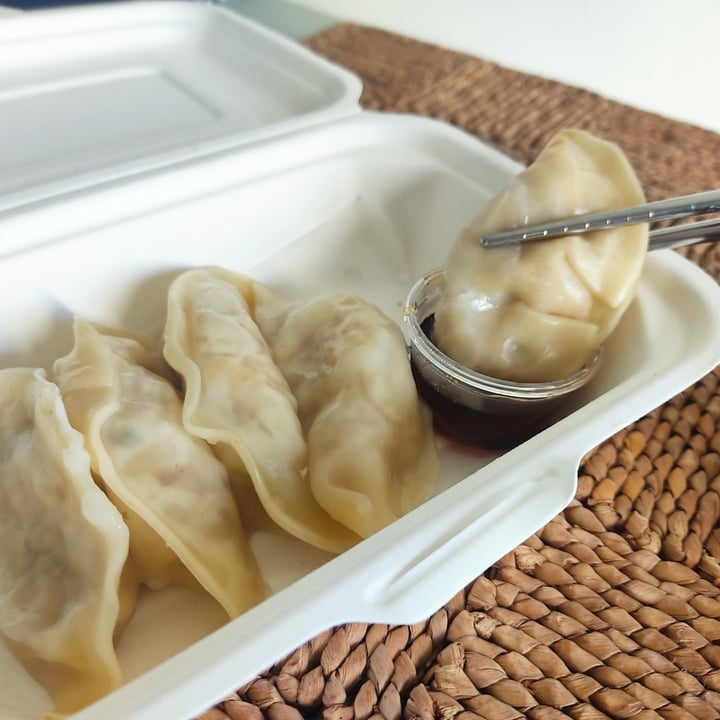 review photo of Minari Korean Kitchen Vegetable Dumplings shared by @anxietea on 20 Apr 2022 - review