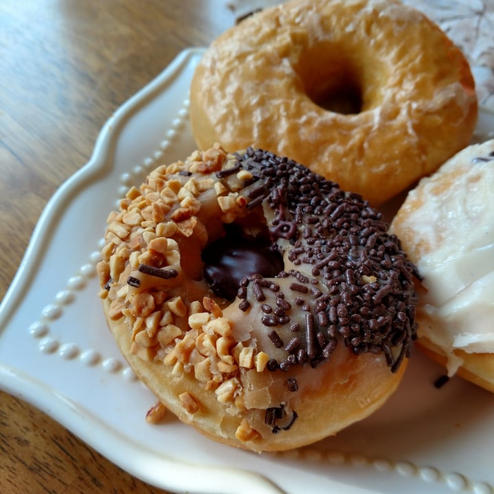 photo of Glam Doll Donuts Vegan Cosmopolitan Girl shared by @iszy on  07 Nov 2020 - review