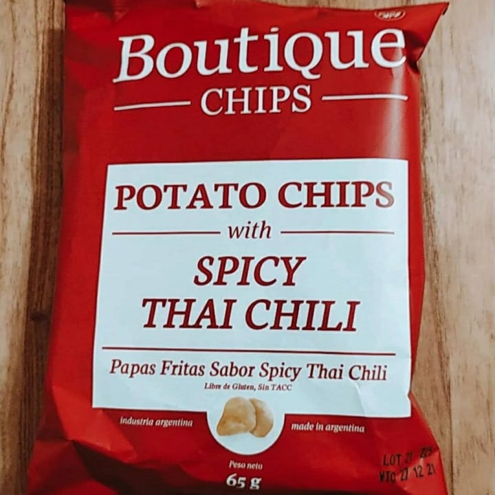 photo of Boutique Chips Company Papas Fritas Spicy  Thai Chili shared by @veganoporaccidente on  16 Sep 2021 - review