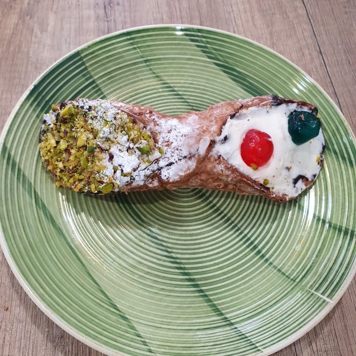 photo of O Grin Cannolo shared by @manuveg on  08 Apr 2022 - review