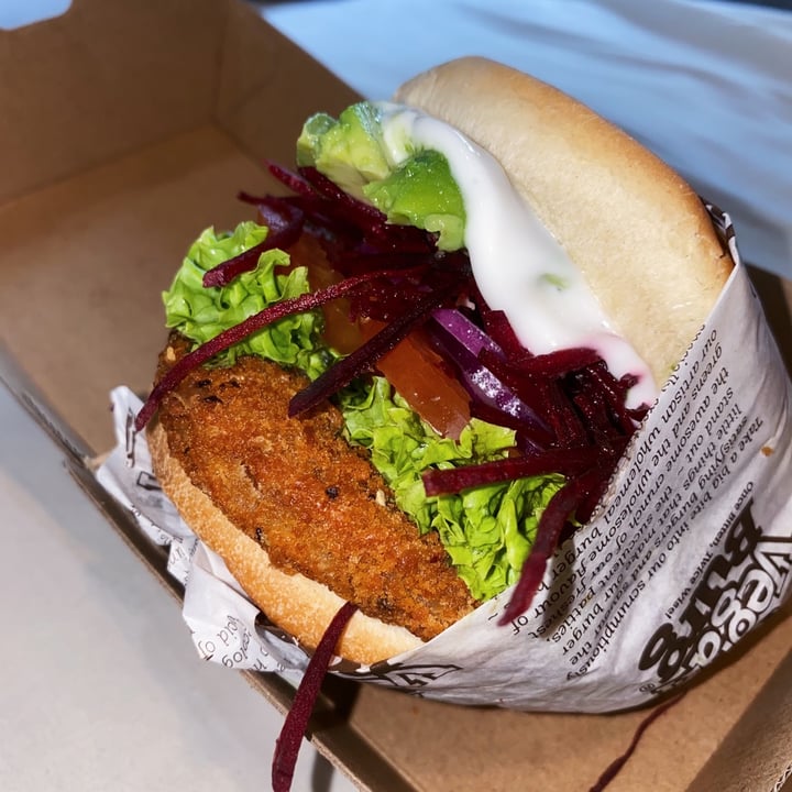 photo of VeganBurg Singapore Avocado Beetroot Burger shared by @astxnto on  24 May 2021 - review