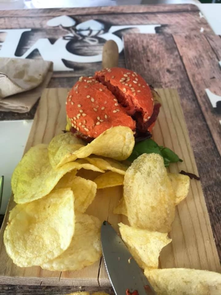 photo of my lola vegan food Burger shared by @mimivi on  27 Aug 2019 - review