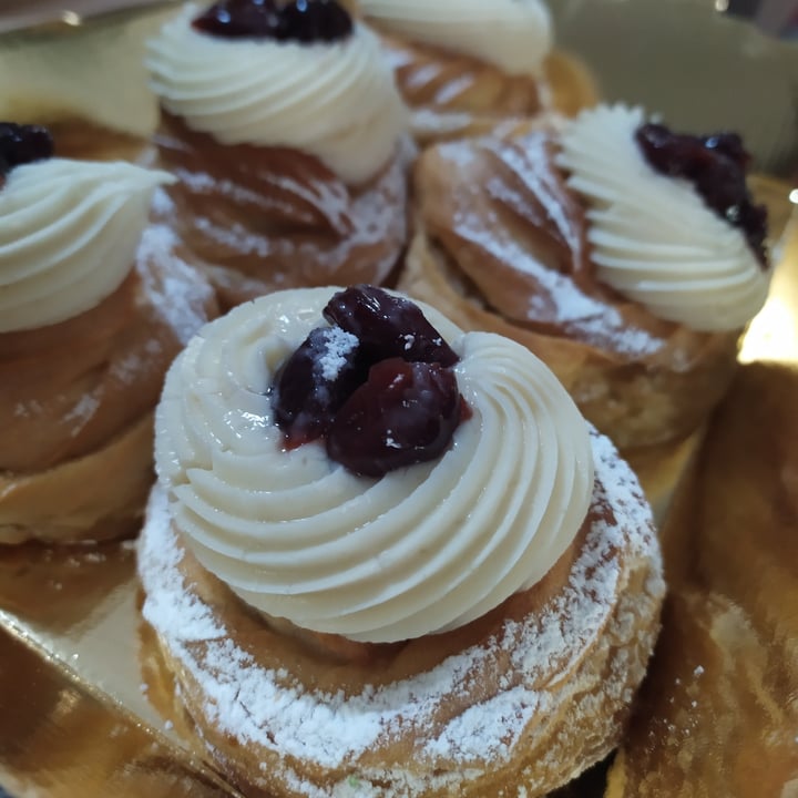 photo of Il Dolce Sapore Zeppole Di San Giuseppe shared by @carmen1994 on  28 Mar 2022 - review