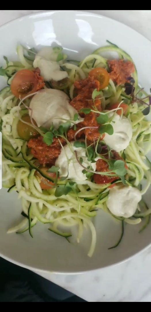 review photo of Makeout Colombia Noodles De Zucchini shared by @locabra1 on 17 Sep 2019 - review