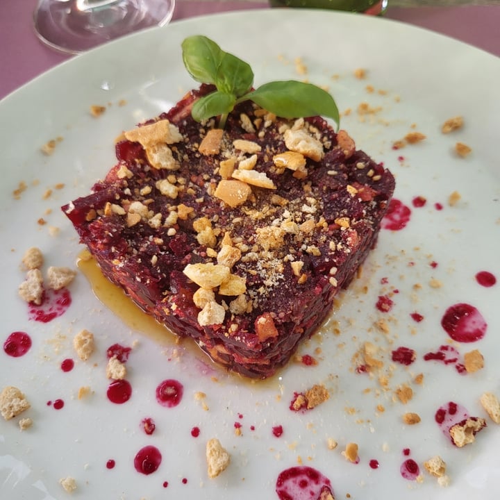 photo of Ristorante Angolo Divino tartare di Barbabietola shared by @leonilde on  31 Aug 2022 - review