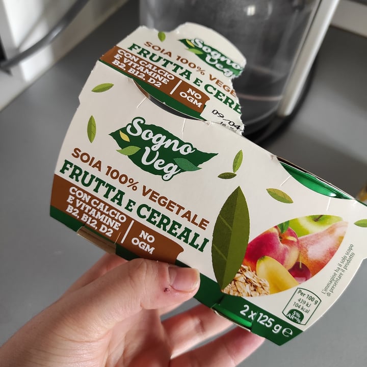 photo of Sogno veg Yogurt frutta e cereali shared by @marpy on  15 Mar 2022 - review