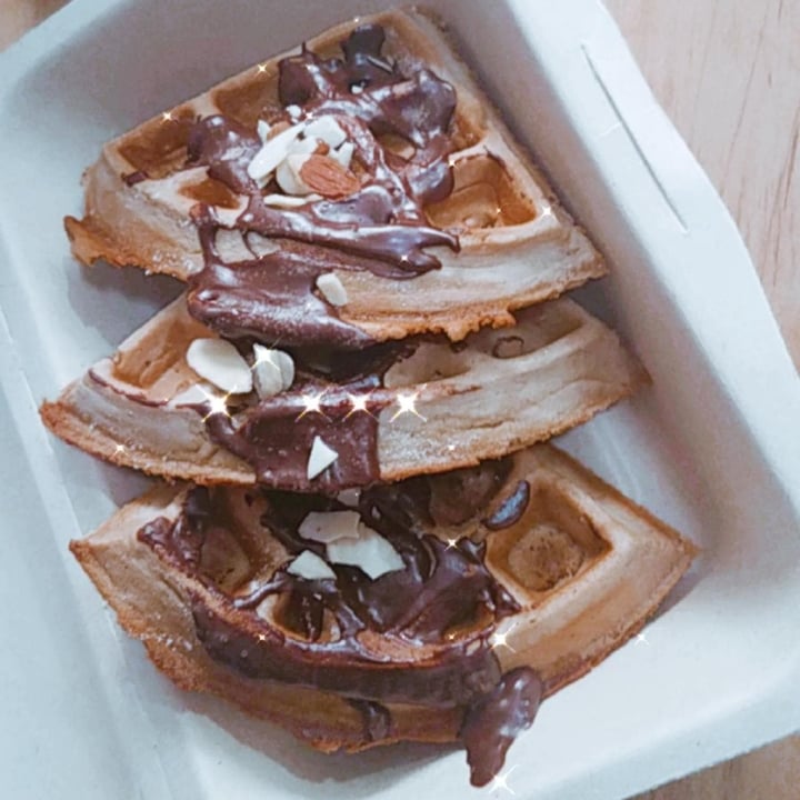 photo of Veganholic (Delivery and Takeaway) Waffles Jr. Cuadritos shared by @penelopeval on  21 Jul 2021 - review