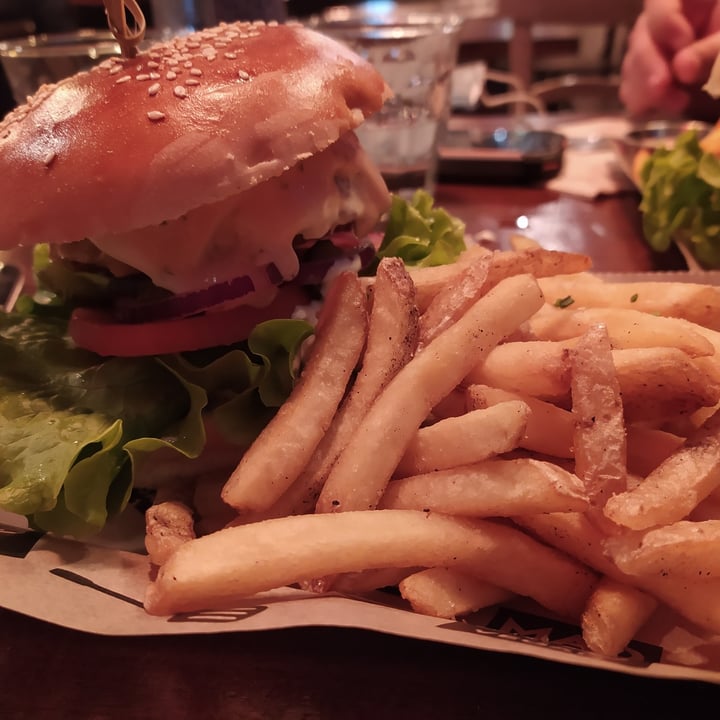 photo of Mad Mad Vegan Rock’n Chick’n shared by @teysis on  16 Nov 2021 - review