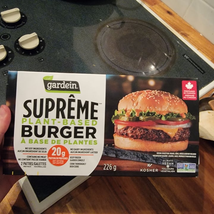 review photo of Gardein Supreme burger shared by @potatoharvey on 17 Nov 2021 - review