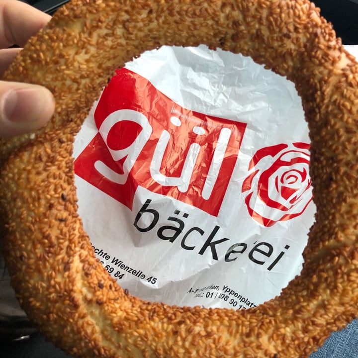 photo of Bäckerei Gül Sesam Ring shared by @viktor1805 on  10 Nov 2020 - review