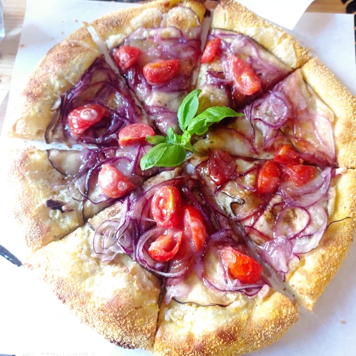 photo of Pizza da Luca Pizza Vegana shared by @claretta99 on  30 Jan 2022 - review