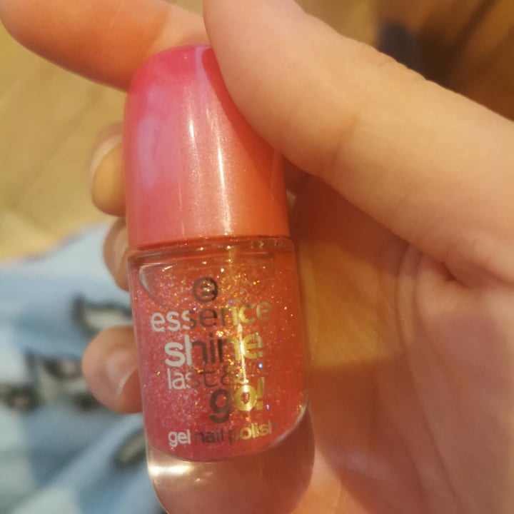 review photo of Essence Cosmetics Party princess gel nail polish shared by @raqueltroya on 09 Jan 2021 - review