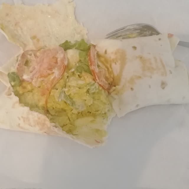 Foto do prato “Vegan Chicken Pesto Wrap”