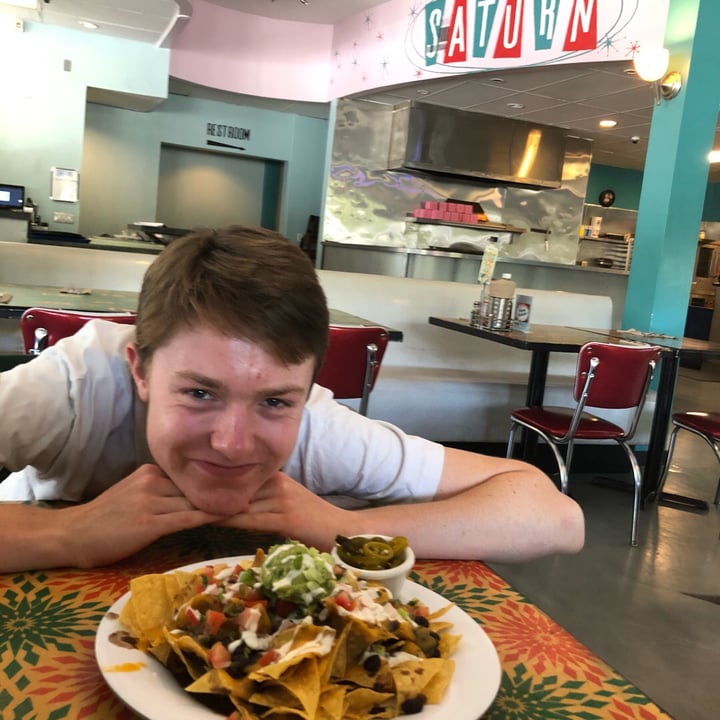 photo of Saturn Cafe Berkeley Vegan Nachos shared by @wharding on  18 Jun 2018 - review