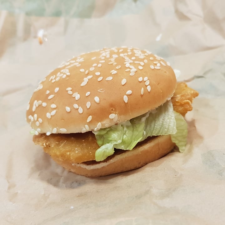 photo of Burger King Leicester Square Vegan Nugget Burger shared by @rnp20 on  28 Mar 2022 - review