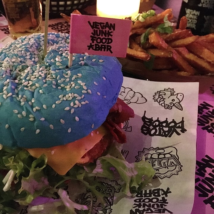 photo of Vegan Junk Food Bar Daddy Mc Chik’n shared by @ambras on  07 Aug 2021 - review