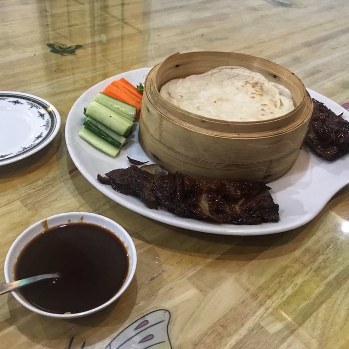 photo of Loving Hut Vegan Peking Duck Wrap shared by @alytevasin7 on  05 Sep 2021 - review