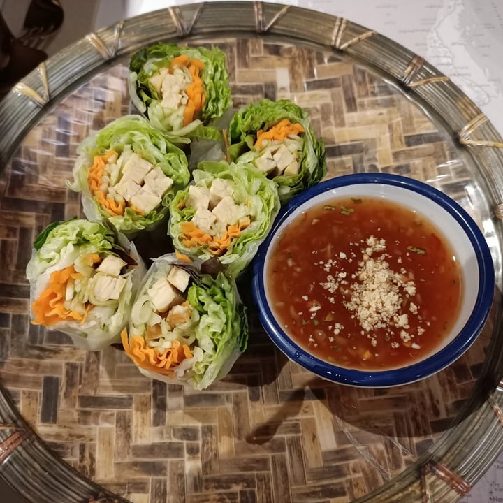review photo of Tik Thai - El Restaurant Tailandès de Granollers poh pia sod shared by @mbasquens on 25 Aug 2022 - review