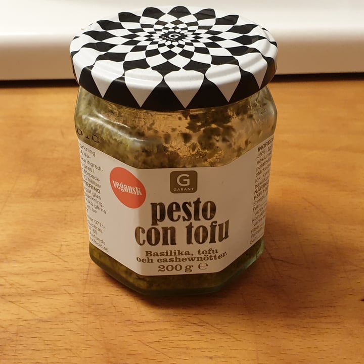 photo of Garant Pesto con tofu shared by @robinsorbom on  12 Oct 2020 - review