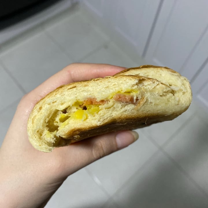 review photo of Panadería Rocks Croissant hawaiano 🥐 shared by @sandramsr on 12 Jun 2021 - review