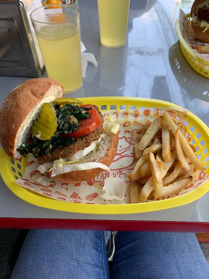 photo of Pan D'Monium Hamburguesa Soberbia shared by @nancy on  26 Nov 2019 - review