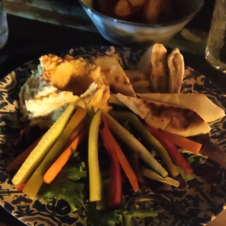 photo of Temple Natura Cafè Home-made Hummus shared by @niklabelloli1 on  12 Aug 2022 - review