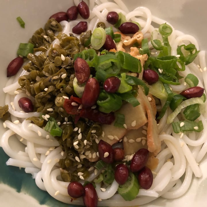 photo of Su Guan - Chinese Veg Spaghetti In Brodo Con Fagioli Sottoaceto E Seitan shared by @francescasaltori on  07 Jul 2022 - review