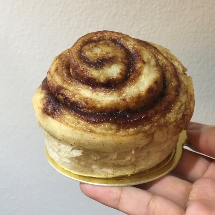 photo of Brod and Paj Cinnamon Roll With Maple Cashew Frosting shared by @akanksha-r on  25 Mar 2021 - review