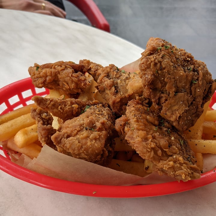 photo of The Fish Shack Small Chick'n And Chips shared by @slilian on  16 May 2022 - review