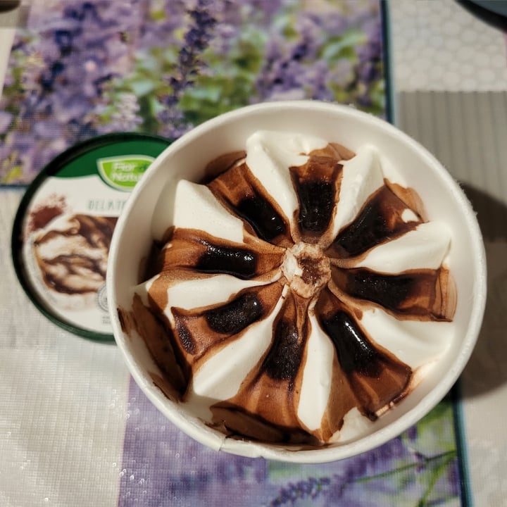 review photo of Fior di Natura Gelato Alla Soia Variegato Cacao shared by @miirto on 27 Mar 2022 - review