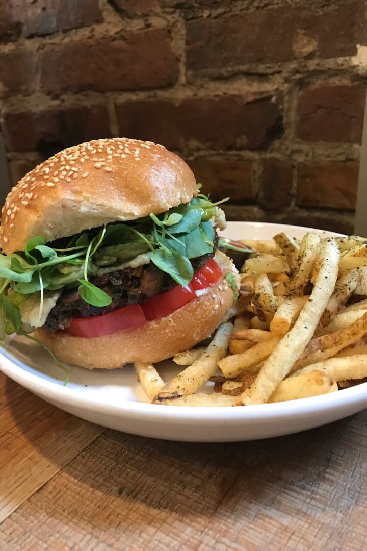 photo of B52 Café Burger Night Burger Special shared by @veginspired on  17 May 2019 - review