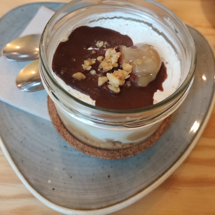 photo of Entre Pedras Café Bar Vegano Crema De Cacahuete Y Dulce De Leche En Tarro shared by @kolegon on  14 Oct 2022 - review