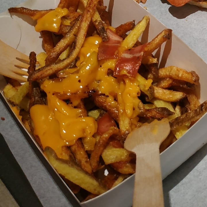 photo of FANTASTIC V Vacon cheese fries shared by @ornitorrincavegana on  30 Dec 2021 - review