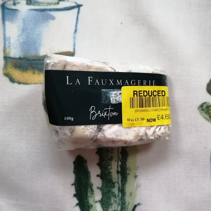 photo of La Fauxmagerie Brixton Blue shared by @bradipina on  29 Jun 2022 - review
