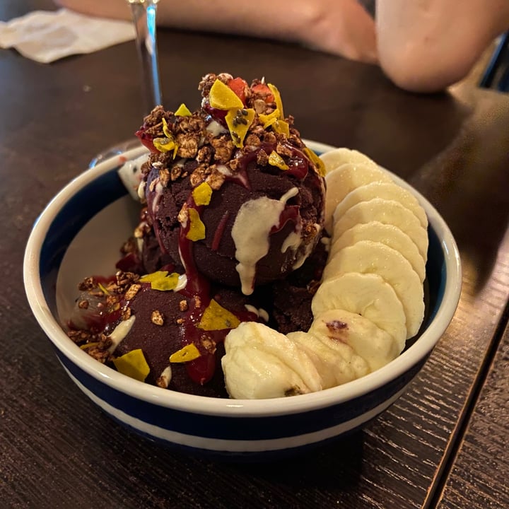 photo of Afterglow By Anglow Acai Bowl shared by @dafnelately on  08 Nov 2022 - review