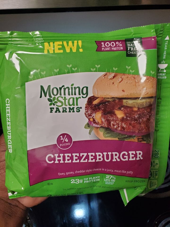 review photo of MorningStar Farms Cheezeburger shared by @blackveganfoodie on 13 Jan 2020 - review