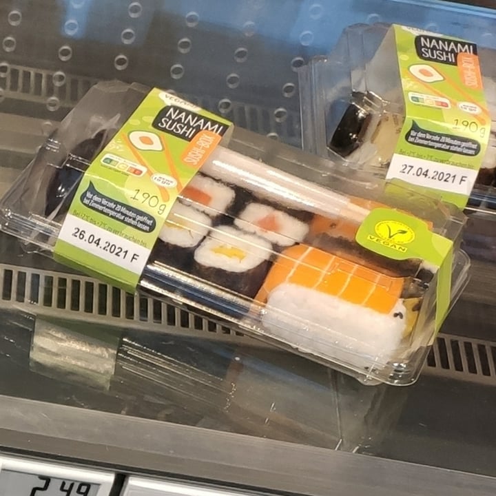 photo of Rewe To Go Vegan Sushi shared by @lilispaxe on  28 Jan 2022 - review