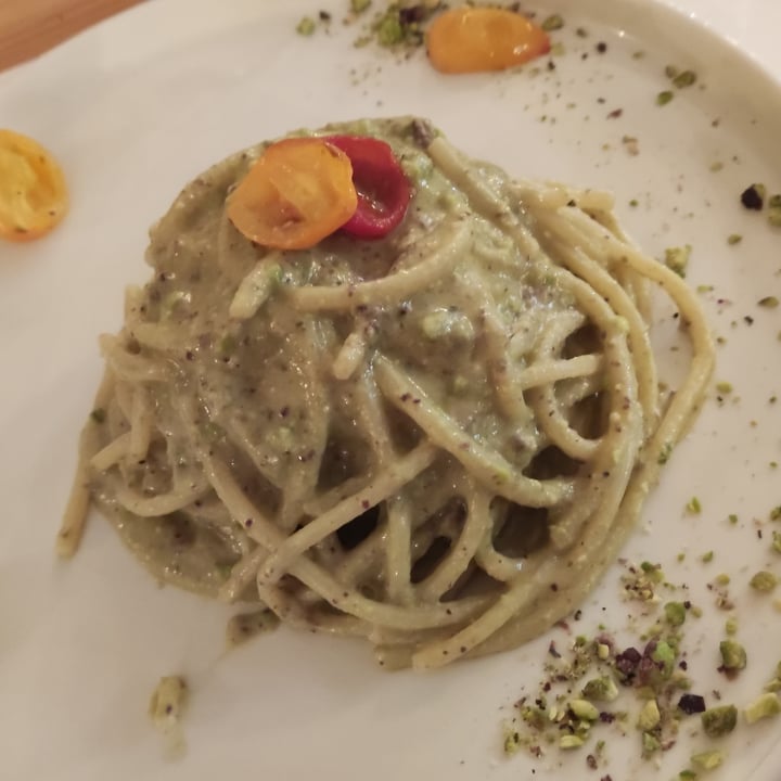 photo of Nativa Ristorante Spaghettoni al pesto di pistacchio e ciliegini gialli shared by @gem18 on  24 Jun 2022 - review