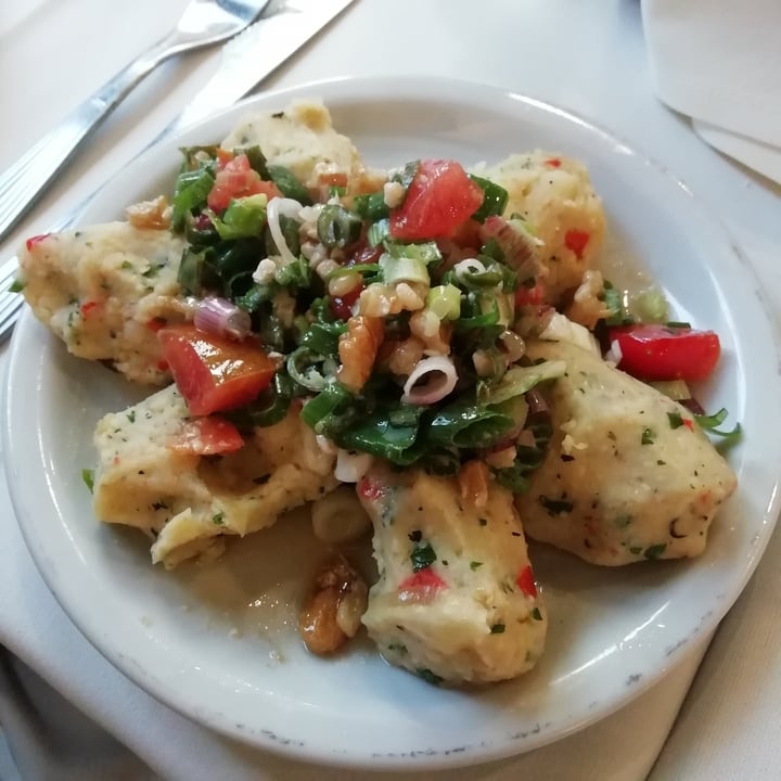 photo of Sarkis Keppe De Papa shared by @acuello on  27 Feb 2021 - review