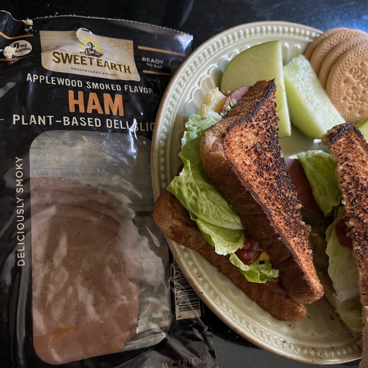 photo of Sweet Earth Applewood Smoked Flavor Ham Plant Based Deli Slices shared by @carmen1 on  24 Feb 2022 - review