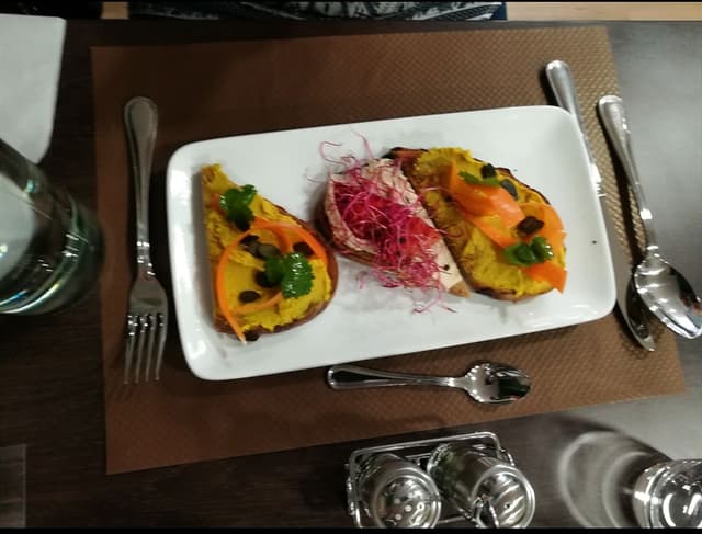 Photo of the dish “Tartines garnies”