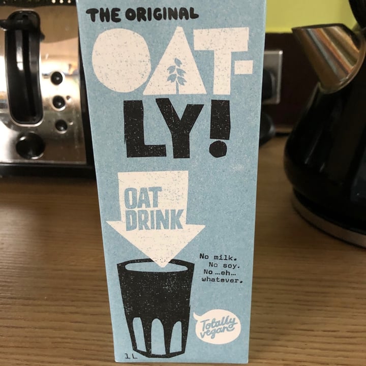 photo of Oatly Oat Milk Low-fat shared by @berry-vegan on  19 Apr 2020 - review
