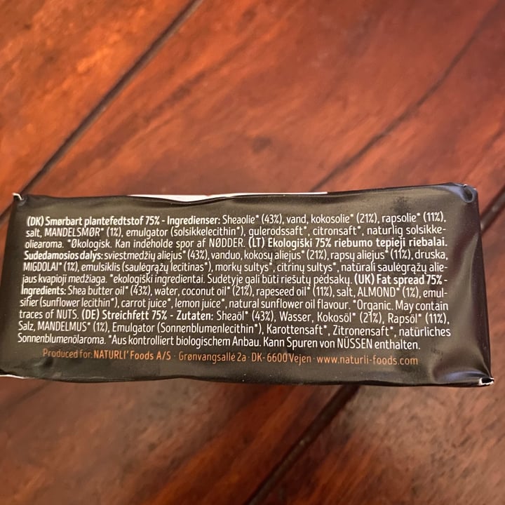 review photo of Naturli' Naturli Organic Vegan Block shared by @zwoelfe on 06 May 2022 - review