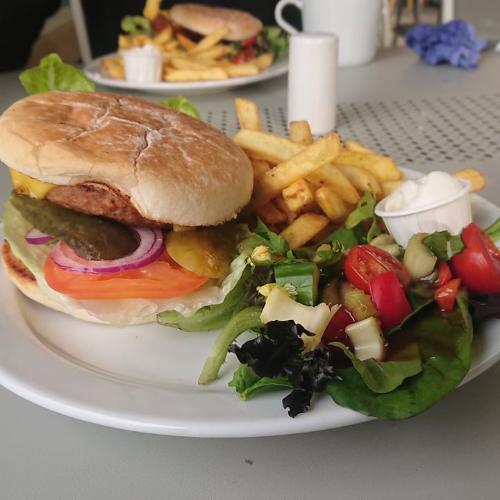 photo of The Retreat Animal Rescue Traditional burger shared by @sunmoony on  30 Oct 2021 - review