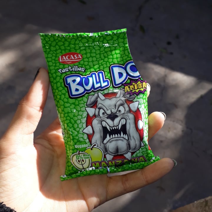 photo of Lacasa Bull Dog sabor Manzana shared by @veganitha on  29 Apr 2021 - review