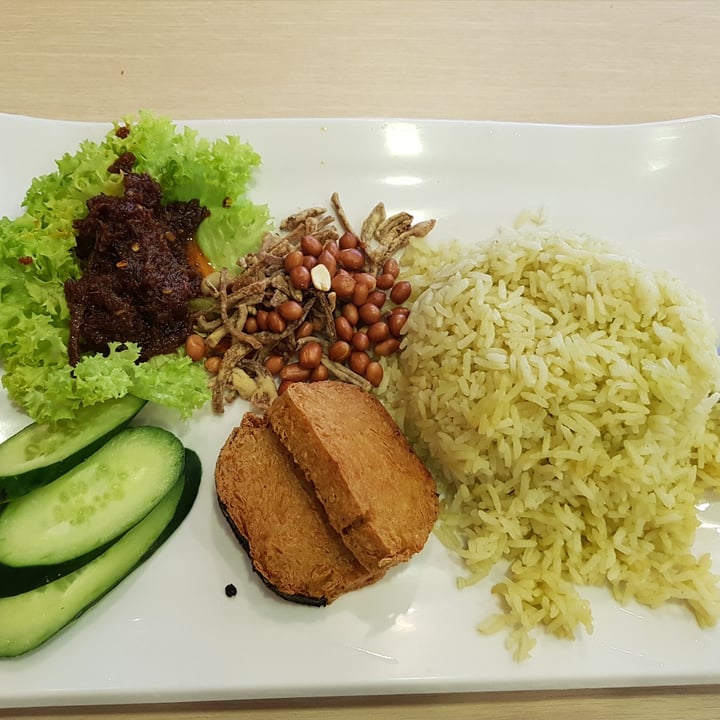 photo of D’Life Signature Nasi Lemak shared by @shanna on  11 Oct 2020 - review