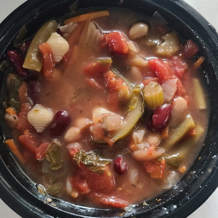 photo of Olive Garden Italian Restaurant Minestrone soup shared by @hweeder on  04 Oct 2022 - review