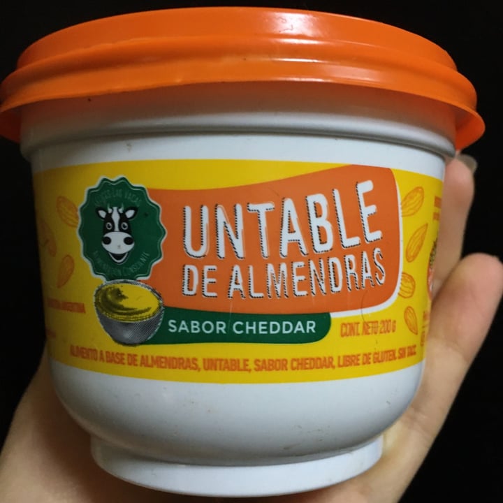 photo of Felices Las Vacas Untable de Almendras Sabor Cheddar shared by @molveg on  28 Oct 2020 - review