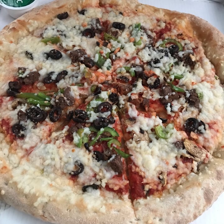 review photo of Papa John's The Vegan Royal shared by @franiwonka on 15 Mar 2021 - review